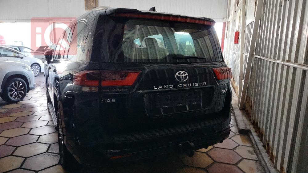 تويوتا لاندكروزر